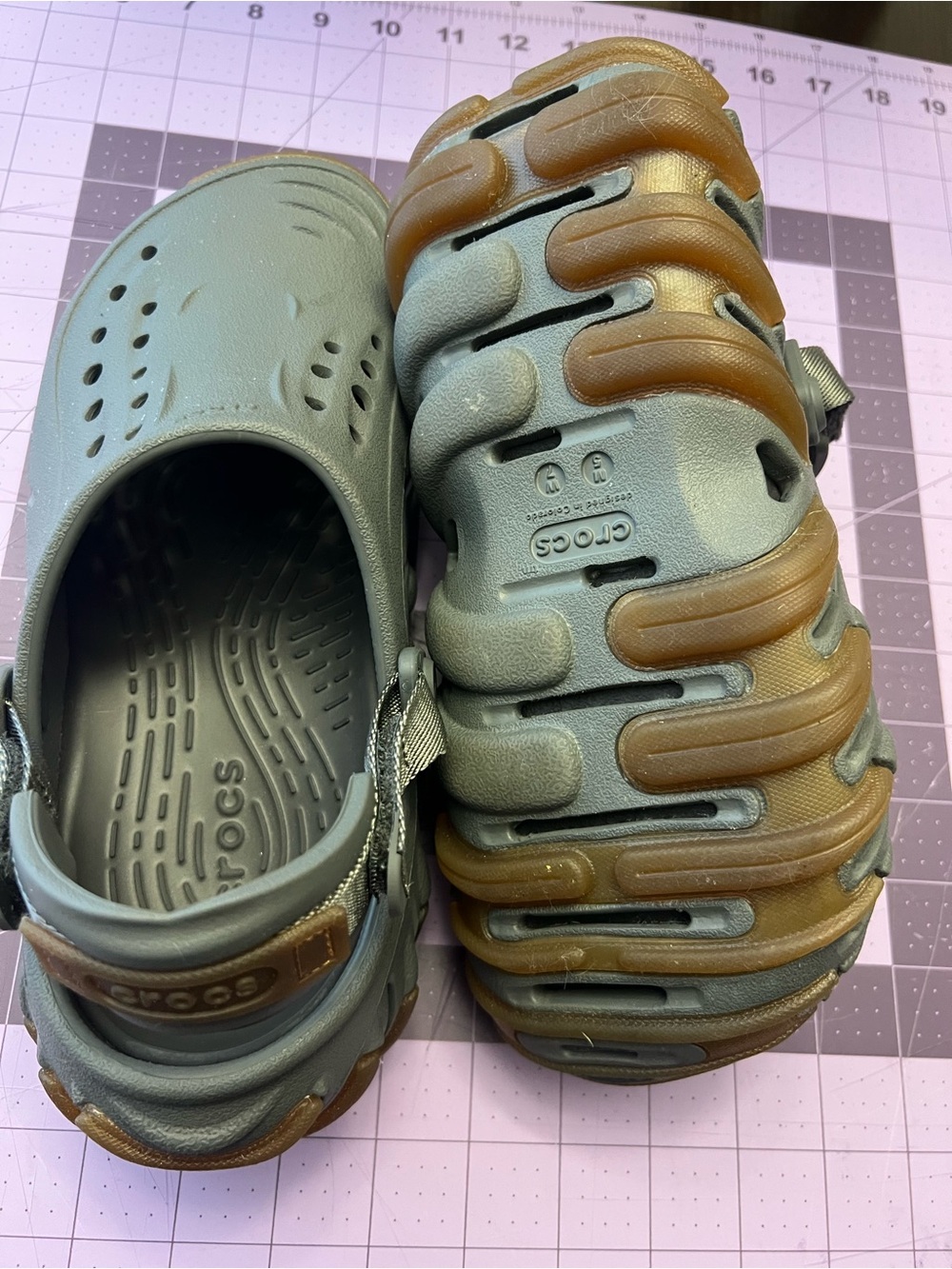 Crocs m5 w7 Echo Gum RO Clog Gray Gum Sole Like New Streetwear Inspo - Picture 3 of 9